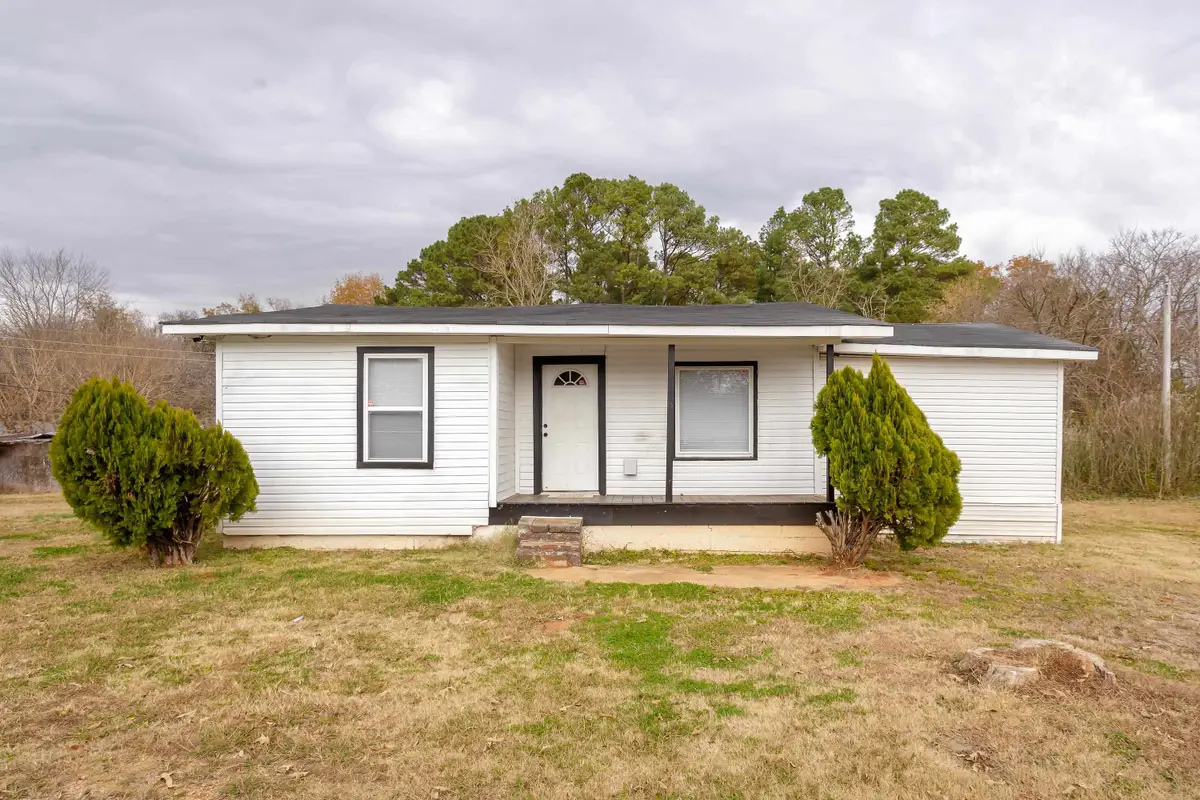 209 2nd Ave, Tuscumbia, AL 35674 - Image #1