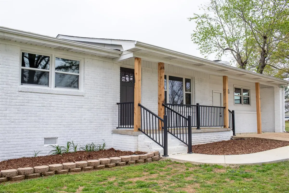 1000 Davidson Ave, Muscle Shoals, AL 35661 - Image #1