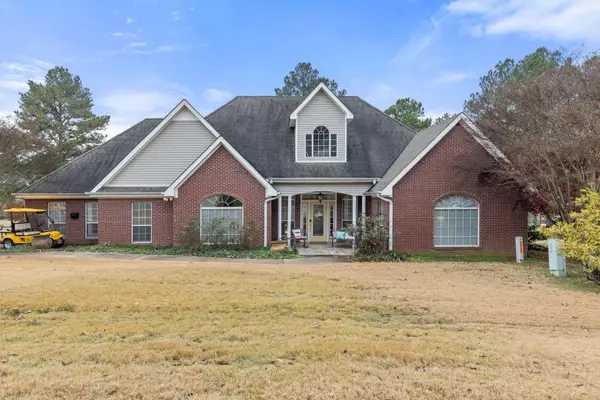 1087 Twin Pines Cir, Tuscumbia, AL 35674