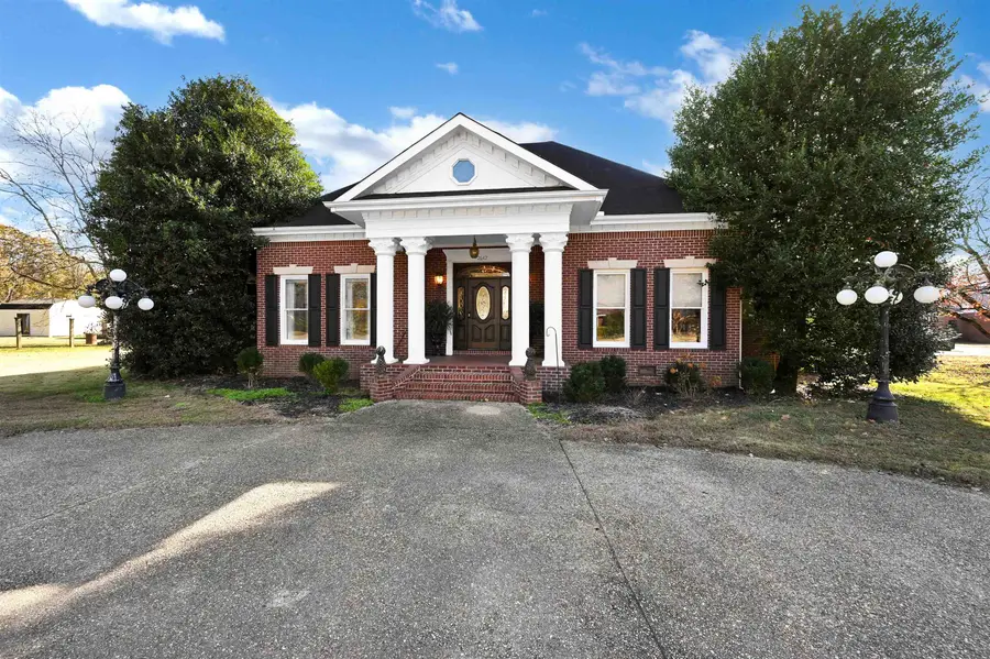 2642 College St, Courtland, AL 35618 - Image #2