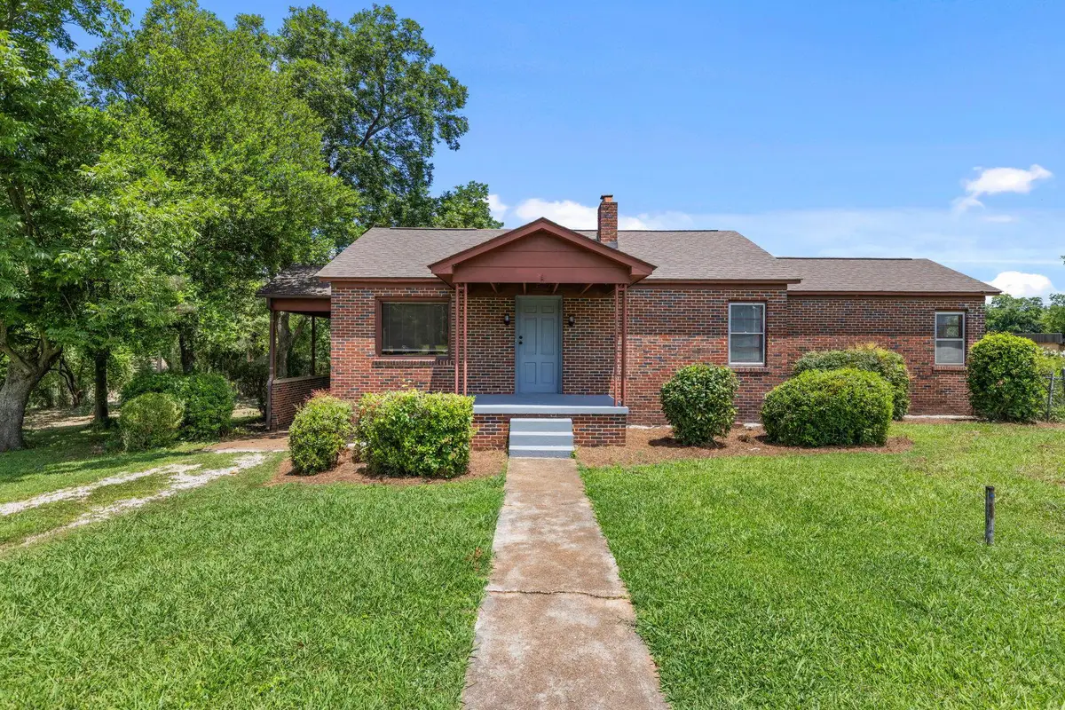 607 E 12th St, Sheffield, AL 35660 - Image #1