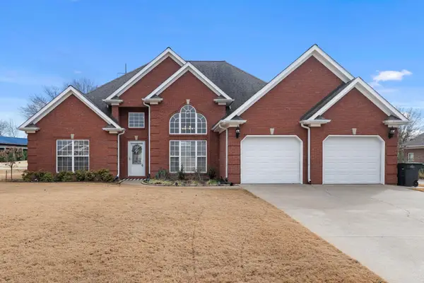 217 Plantation Springs Dr, Florence, AL 35630