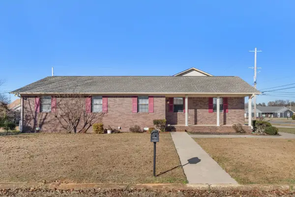 209 E Girard Ave, Muscle Shoals, AL 35661