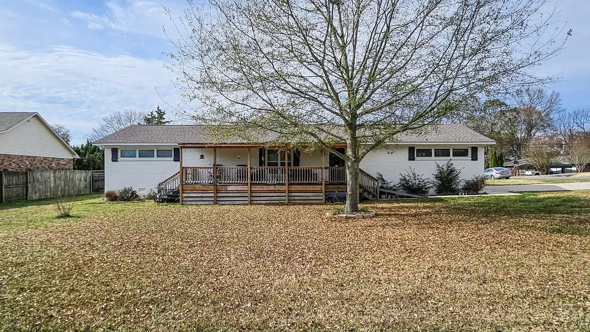 121 Mauldin Ave, Florence, AL 35634 - Image #1