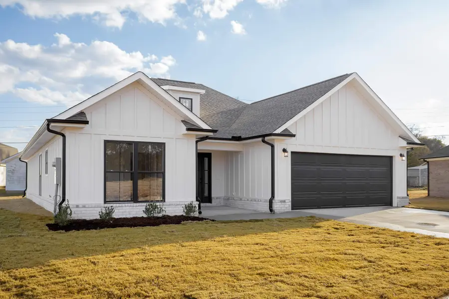 275 Knight Dr, Tuscumbia, AL 35674 - Image #2