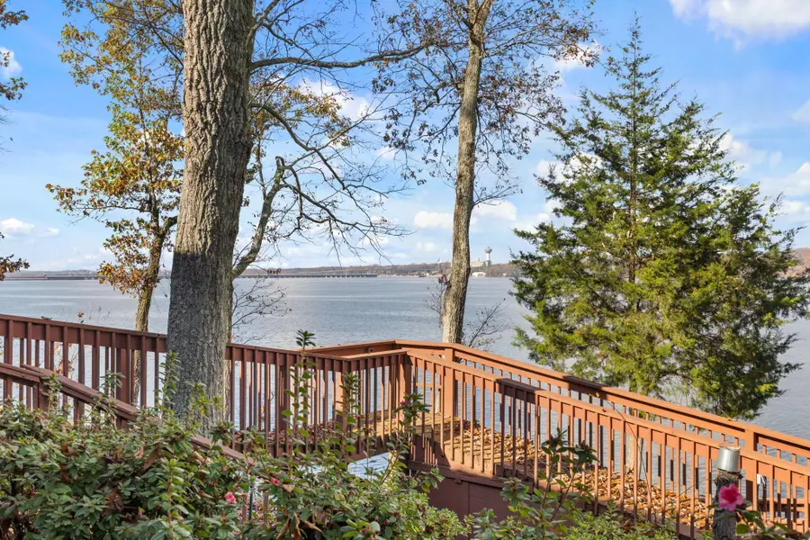 196 Beardsley Ct, Muscle Shoals, AL 35661 - Image #2