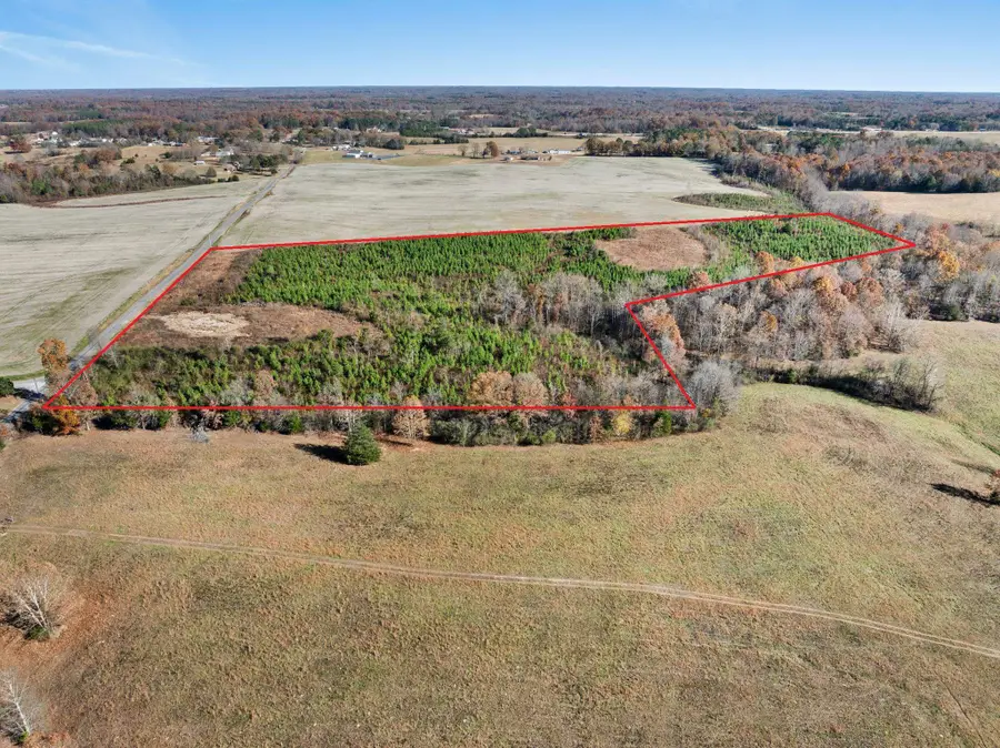 69 Danley Rd, Saint Joseph, TN 38481 - Image #2