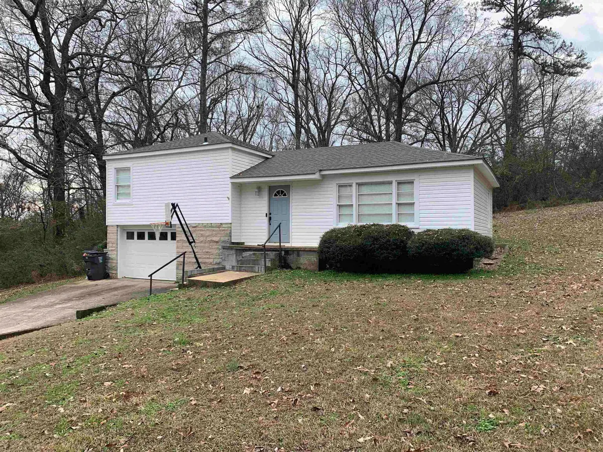 210 Cherry St, Russellville, AL 35653 - Image #1