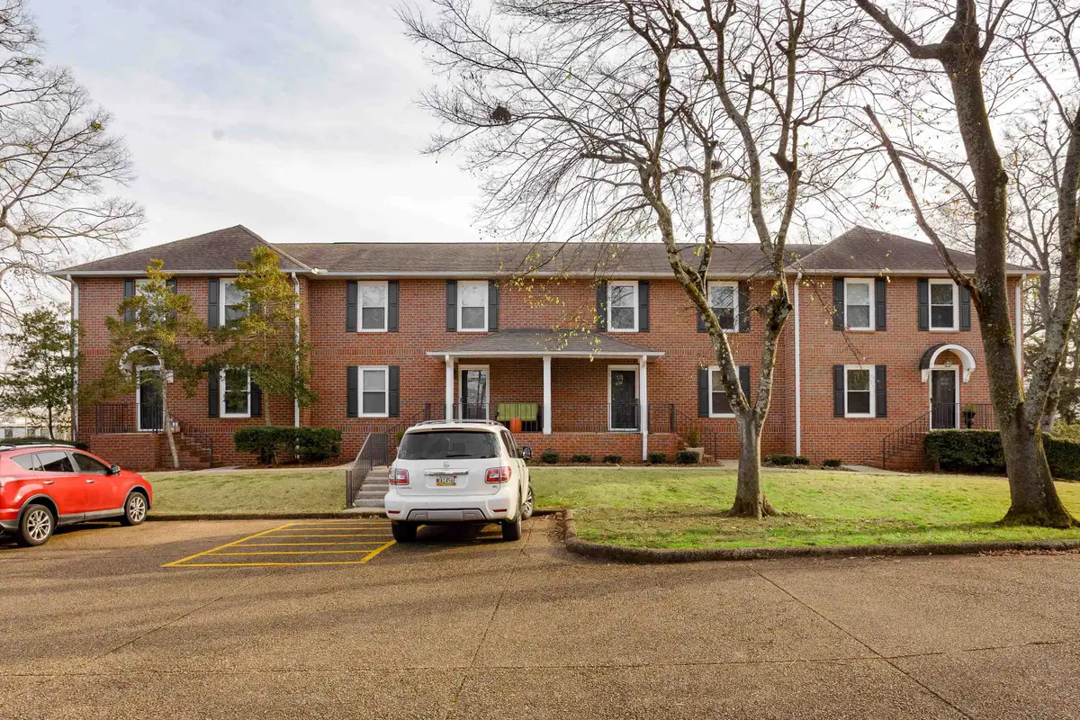 427 N Court St, Florence, AL 35630 - Image #1