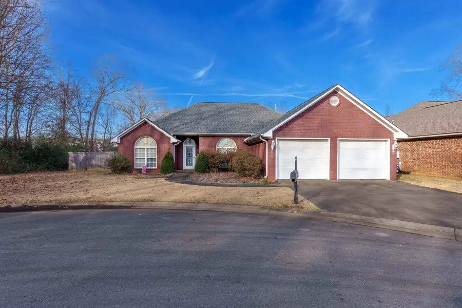 322 Dunolly Ln, Florence, AL 35633 - Image #2
