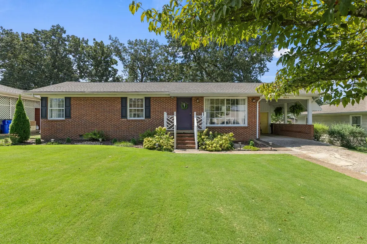 1644 Edgemont Dr, Florence, AL 35630 - Image #1