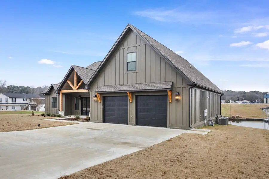 237 Ridgecrest Dr, Florence, AL 35634 - #3