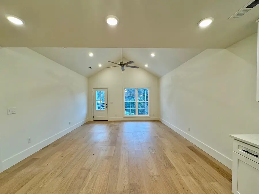 810 E Tuscaloosa St, Florence, AL 35630 - #2