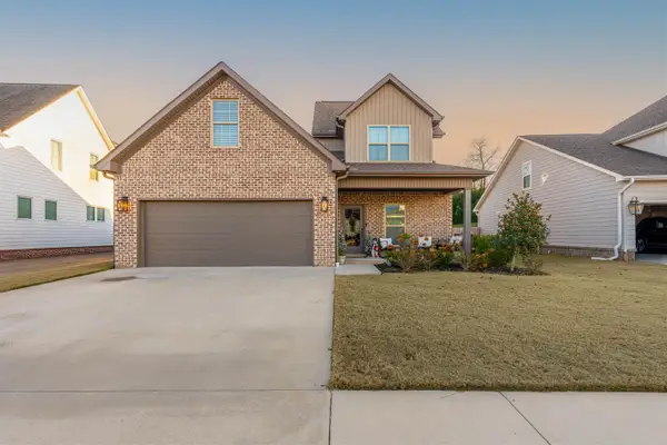 312 Hickory Dr, Muscle Shoals, AL 35661