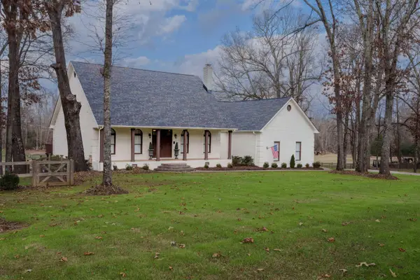 301 Walnut Creek Rd, Killen, AL 35645