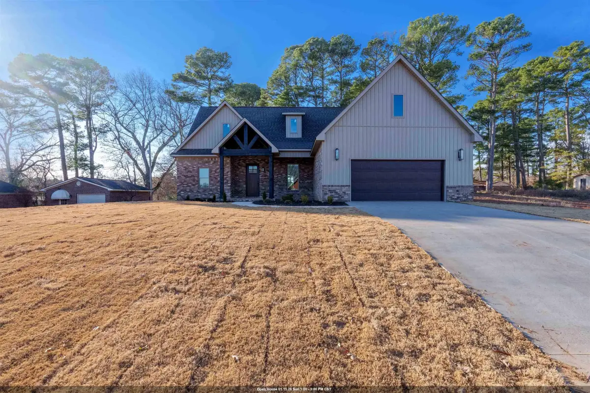 687 Oakview Cir, Killen, AL 35645 - Image #1