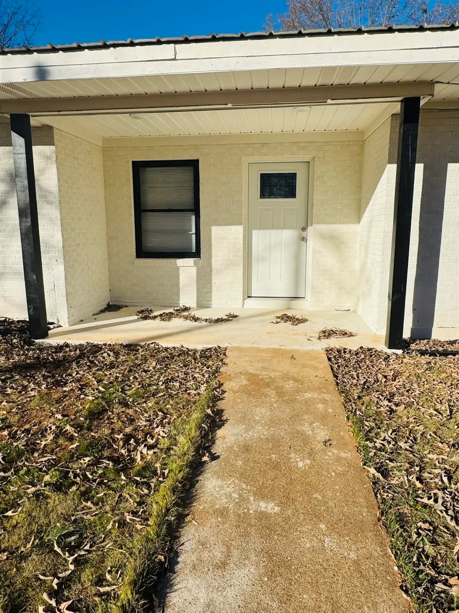 1623 Oak Grove Blvd, Sheffield, AL 35660 - Image #2