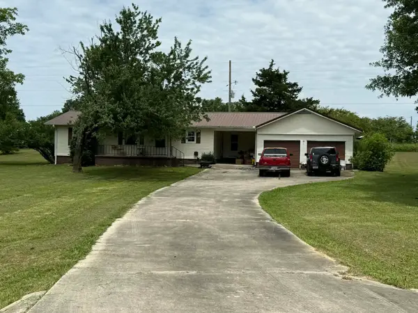 1894 Co Rd 1101, Vinemont, AL 35179