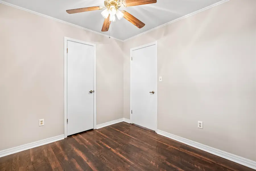 302 Glendale Ave, Muscle Shoals, AL 35661 - #3