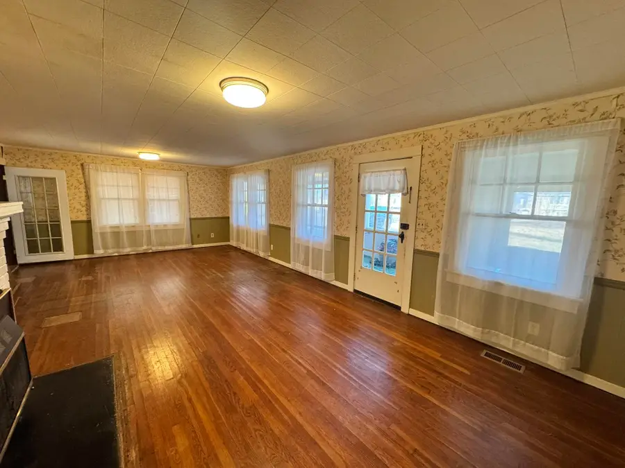 1851 Chisholm Rd, Florence, AL 35630 - Image #2