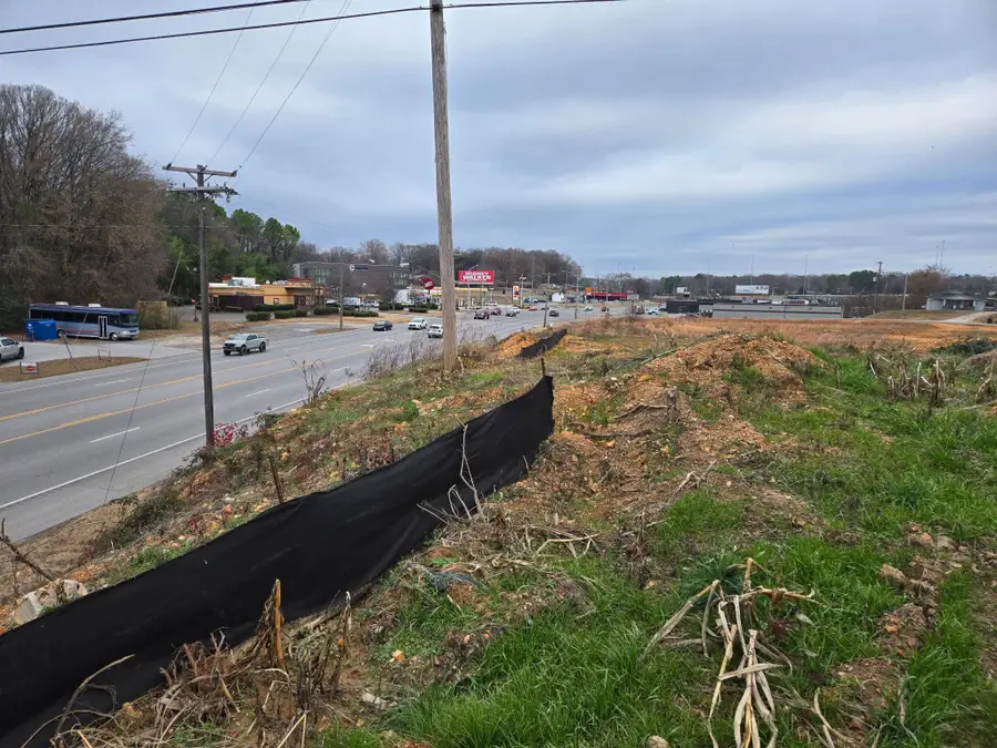 900 Florence Blvd, Florence, AL 35630 - Image #2