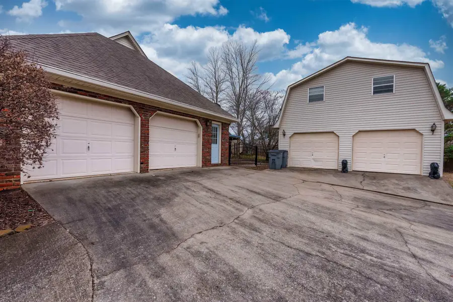 364 Oakview Cir, Killen, AL 35645 - Image #3