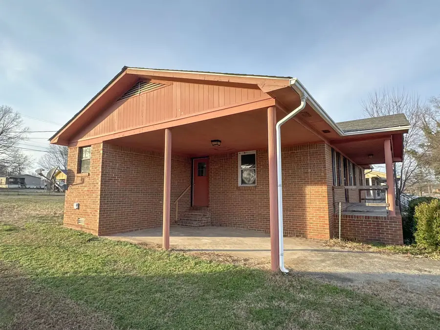 1111 James Ave, Courtland, AL 35618 - Image #2