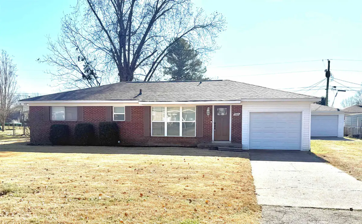 406 W Stevens Ave, Muscle Shoals, AL 35661 - Image #1