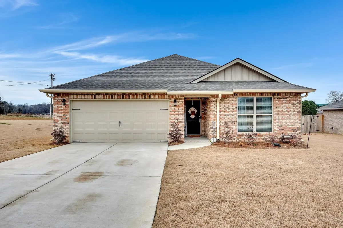 1107 Colonial Dr, Cullman, AL 35055 - #1