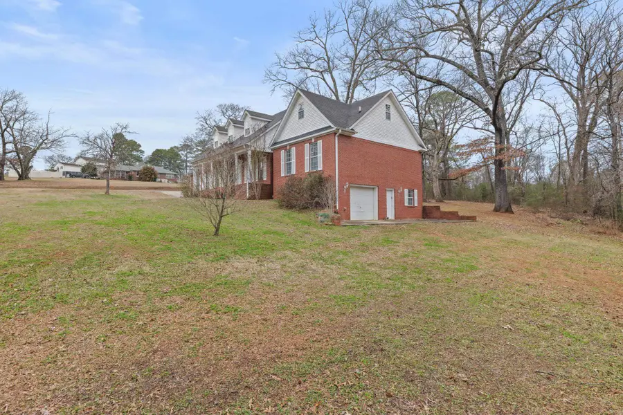 210 Lower Wood Cv, Russellville, AL 35653 - Image #3