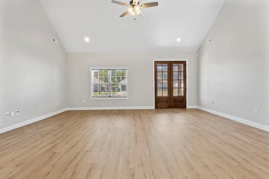 1207 W Glendora Ave, Tuscumbia, AL 35674 - Image #3