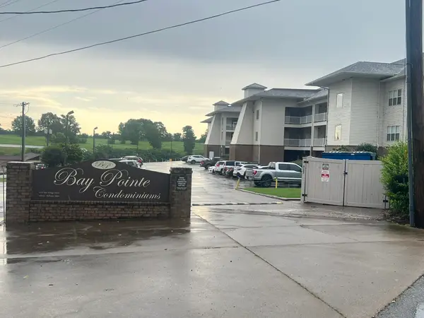 6122 Bay Village Dr, Athens, AL 35611