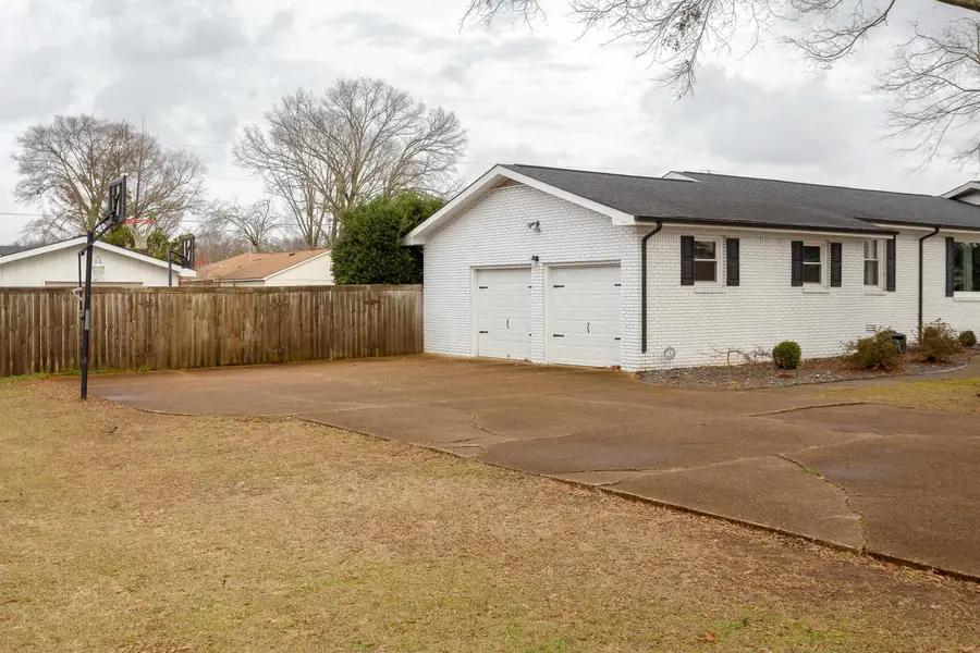 2003 Virginia Ave, Muscle Shoals, AL 35661 - Image #2