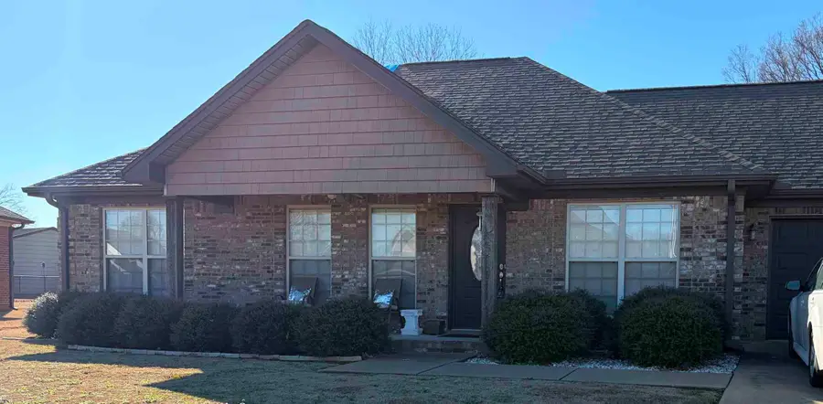 110 Windsor Dr, Muscle Shoals, AL 35661 - Image #2