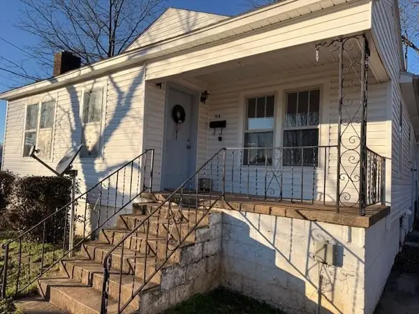 108 W Jackson St, Tuscumbia, AL 35674