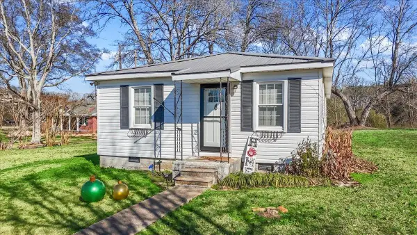 5581 Co Rd 200, Florence, AL 35633