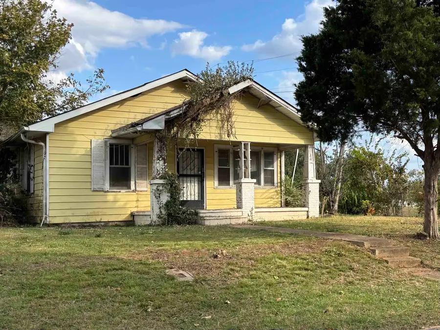 609 Hickory St, Tuscumbia, AL 35674 - Image #2