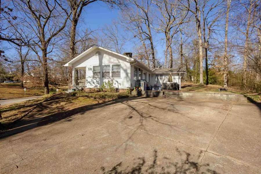 1010 Stewart Ave, Florence, AL 35630 - Image #3