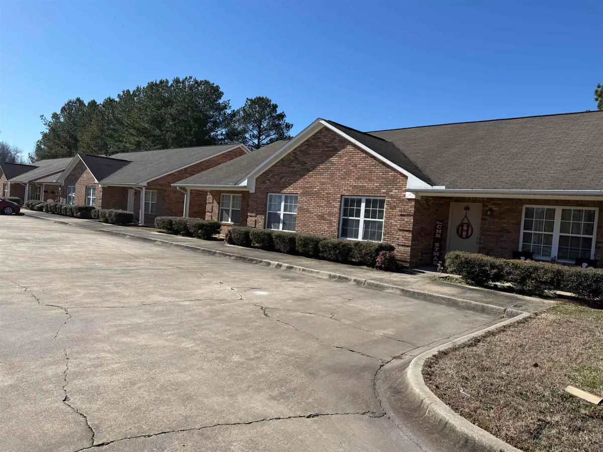 290 Co Rd 30, Florence, AL 35634 - #1