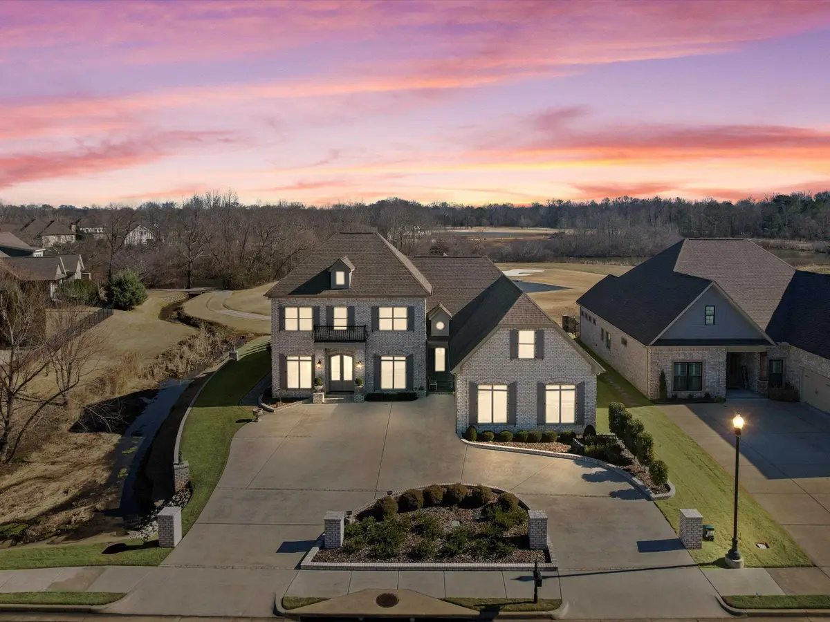 13728 Plainfield Dr, Athens, AL 35613 - Image #1