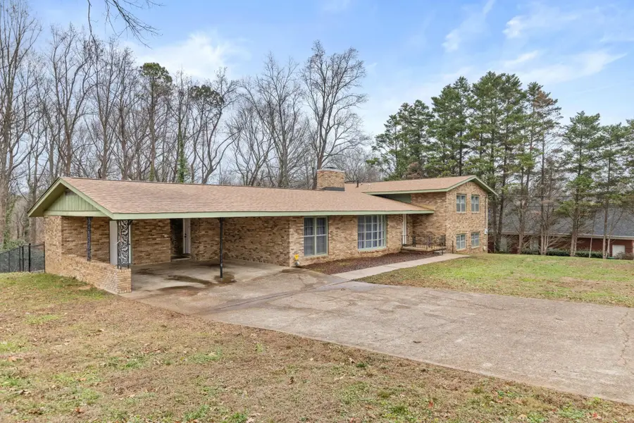 105 Fountain St, Sheffield, AL 35660 - Image #2
