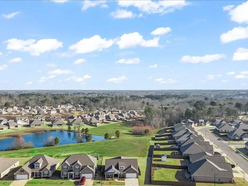 2105 Brandon Dr, Cullman, AL 35058 - #3