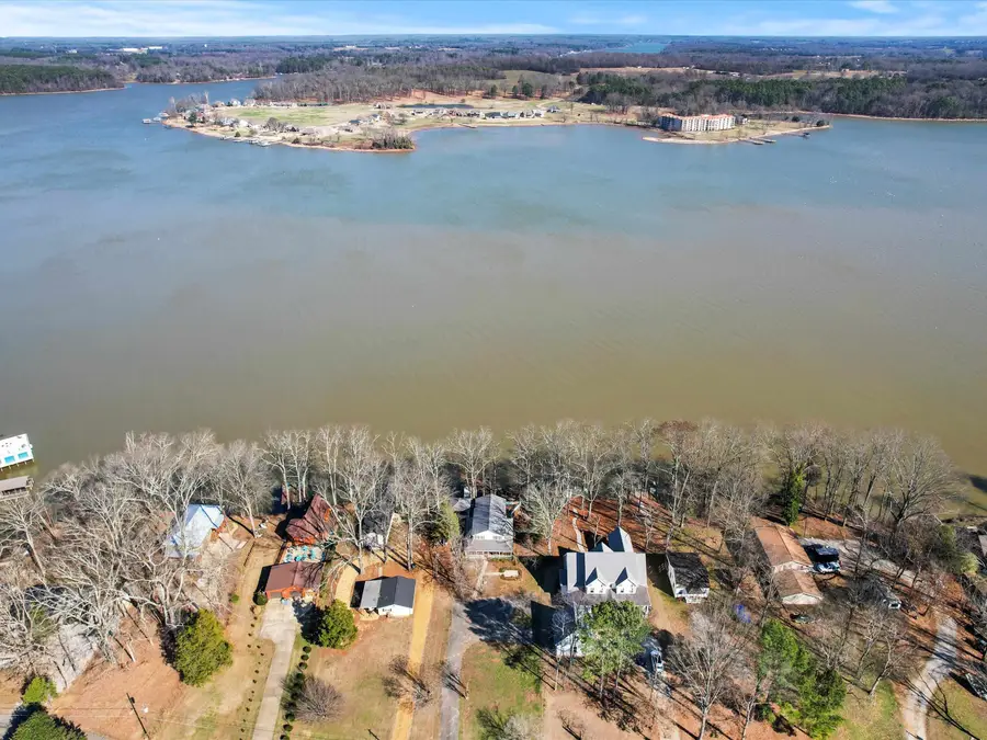 186 Bluff Dr, Rogersville, AL 35652 - Image #2