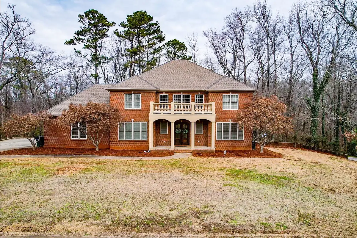 1918 Erskine Dr, Florence, AL 35630 - Image #1