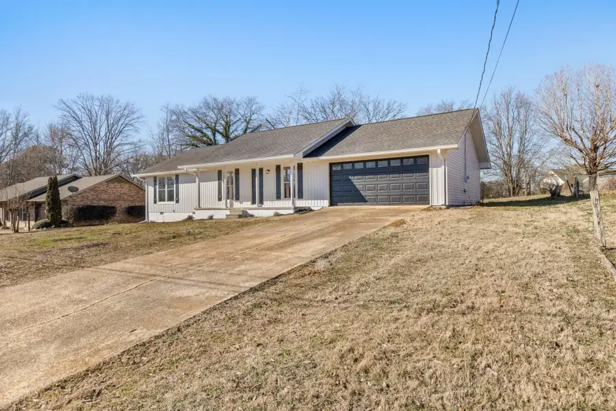 318 Shaler Dr, Killen, AL 35645 - #2