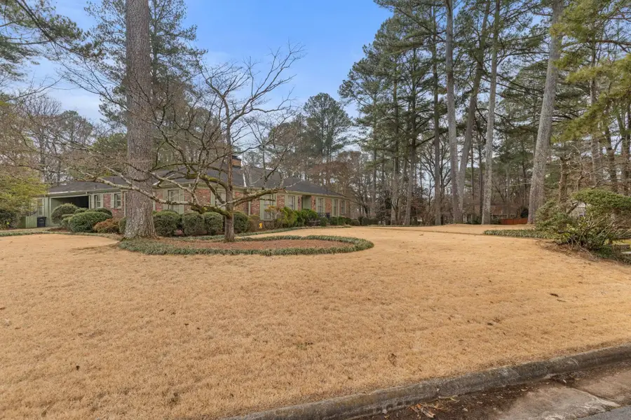 2126 Chickasaw Dr, Florence, AL 35630 - Image #3