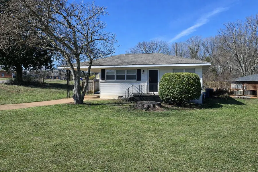 1508 E Chisholm Rd, Florence, AL 35630 - Image #2