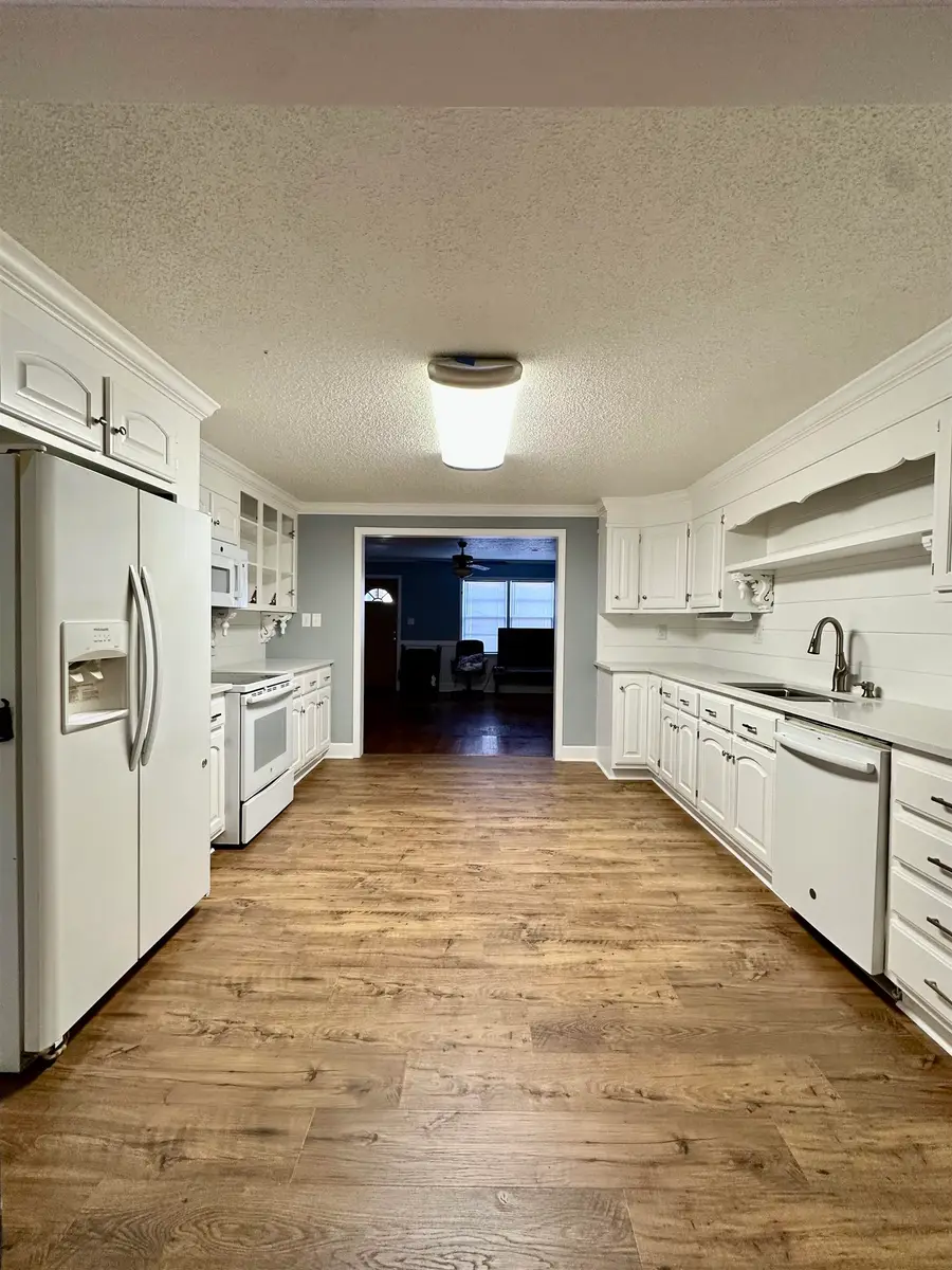 703 E 2nd St, Tuscumbia, AL 35674 - Image #3