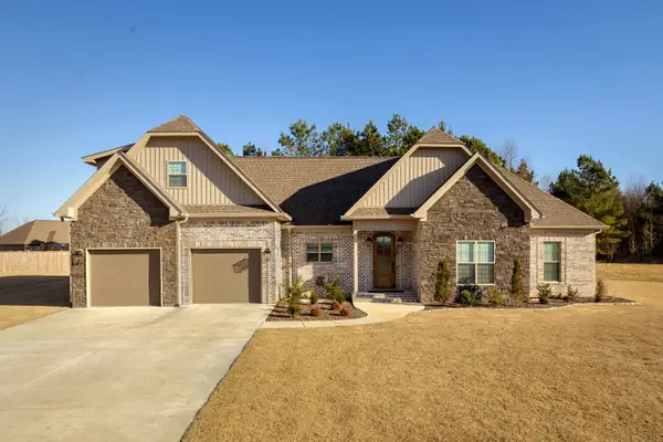 302 Kellylyn Lndg, Florence, AL 35630