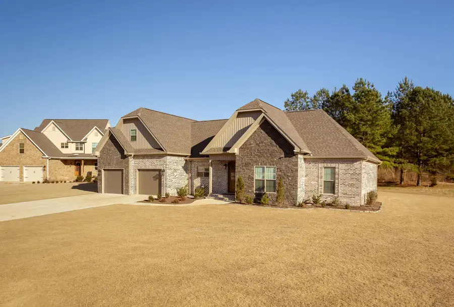 302 Kellylyn Lndg, Florence, AL 35630 - Image #2